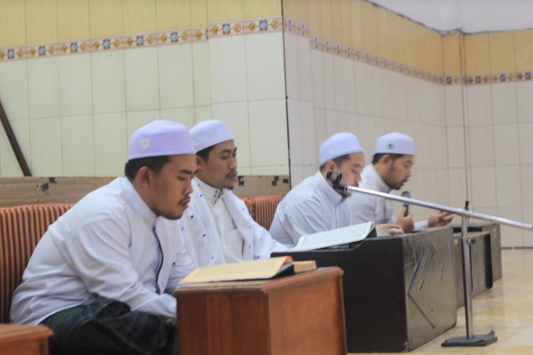 Dewan pengasuh Buka Pengajian Sohih Bukhori untuk Sambut Bulan Rojab