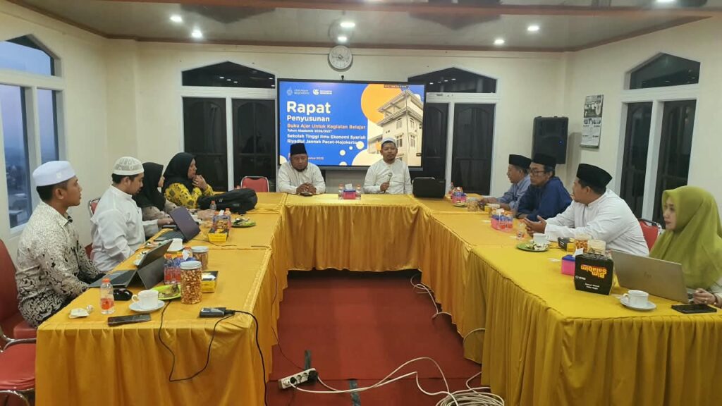 STIES Riyadlul Jannah Mojokerto Dorong Dosen Produktif Susun dan Publikasikan Buku Ajar